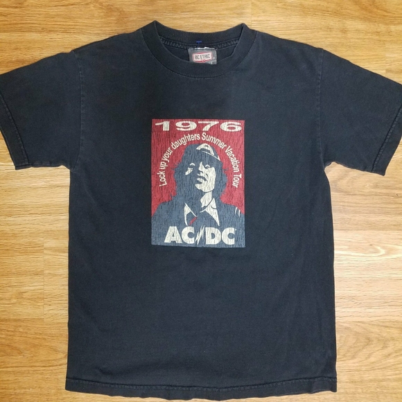 Vintage AC/DC 1976 TOUR T-SHIRTS